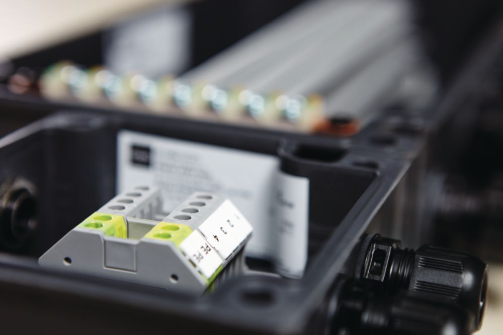 Configurable Junction and Terminal Boxes R. STAHL