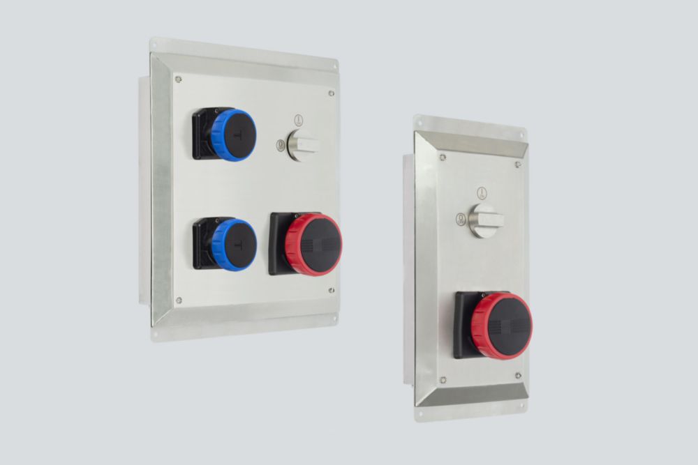 Wall-mounted socket R. STAHL