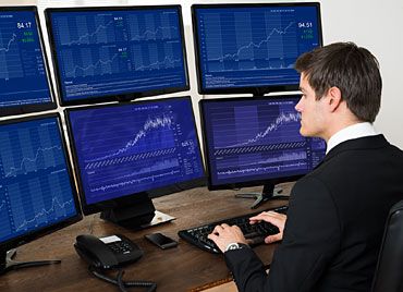 Ex performance analyst evaluations R. STAHL