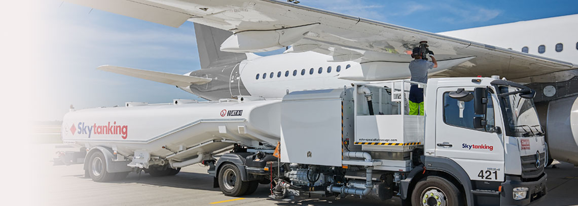 [Translate to Spanisch:] Ex Produkte auf dem Flugfeld R. STAHL